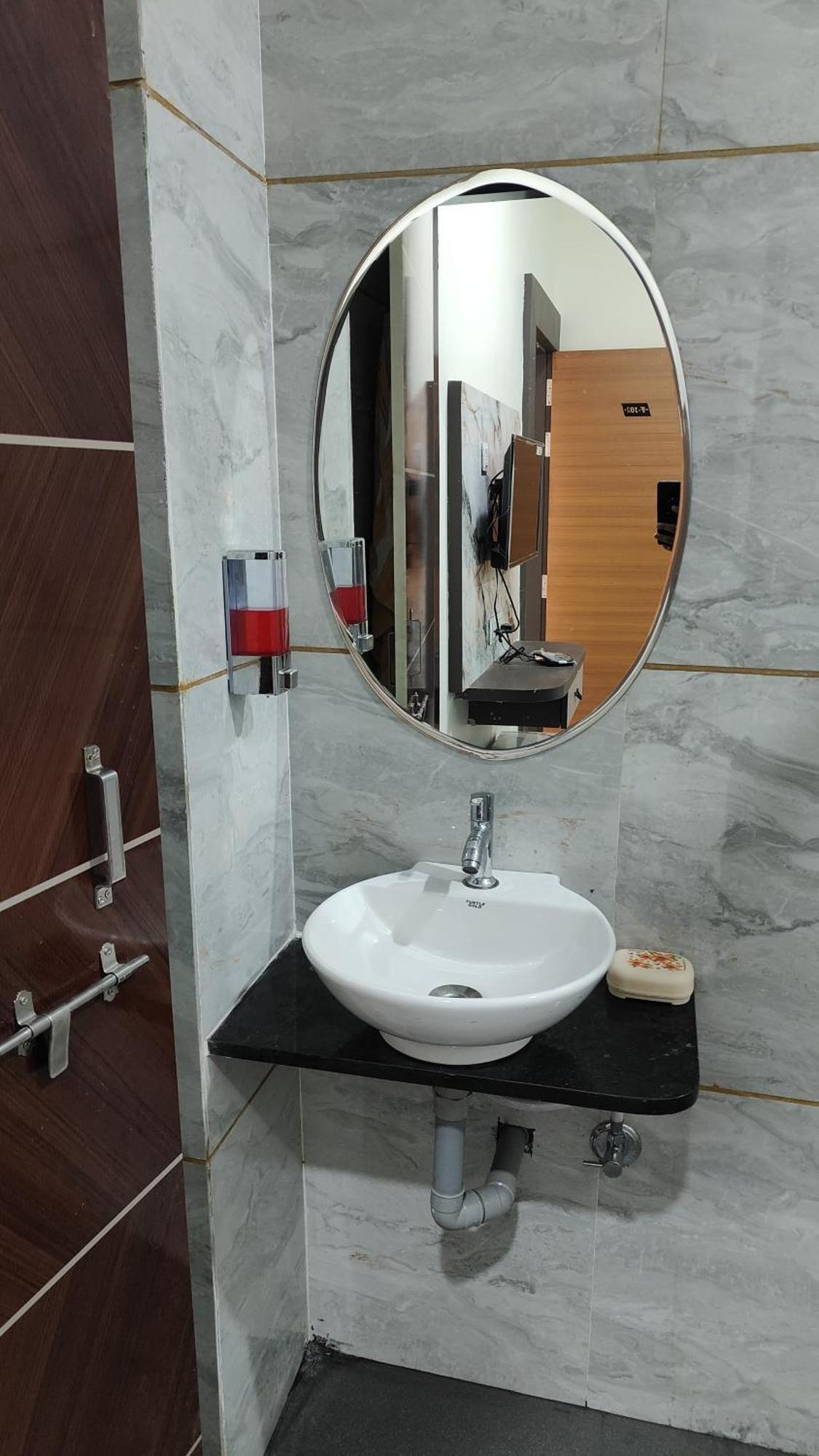 Yashomati Hotel Maheshwar Экстерьер фото