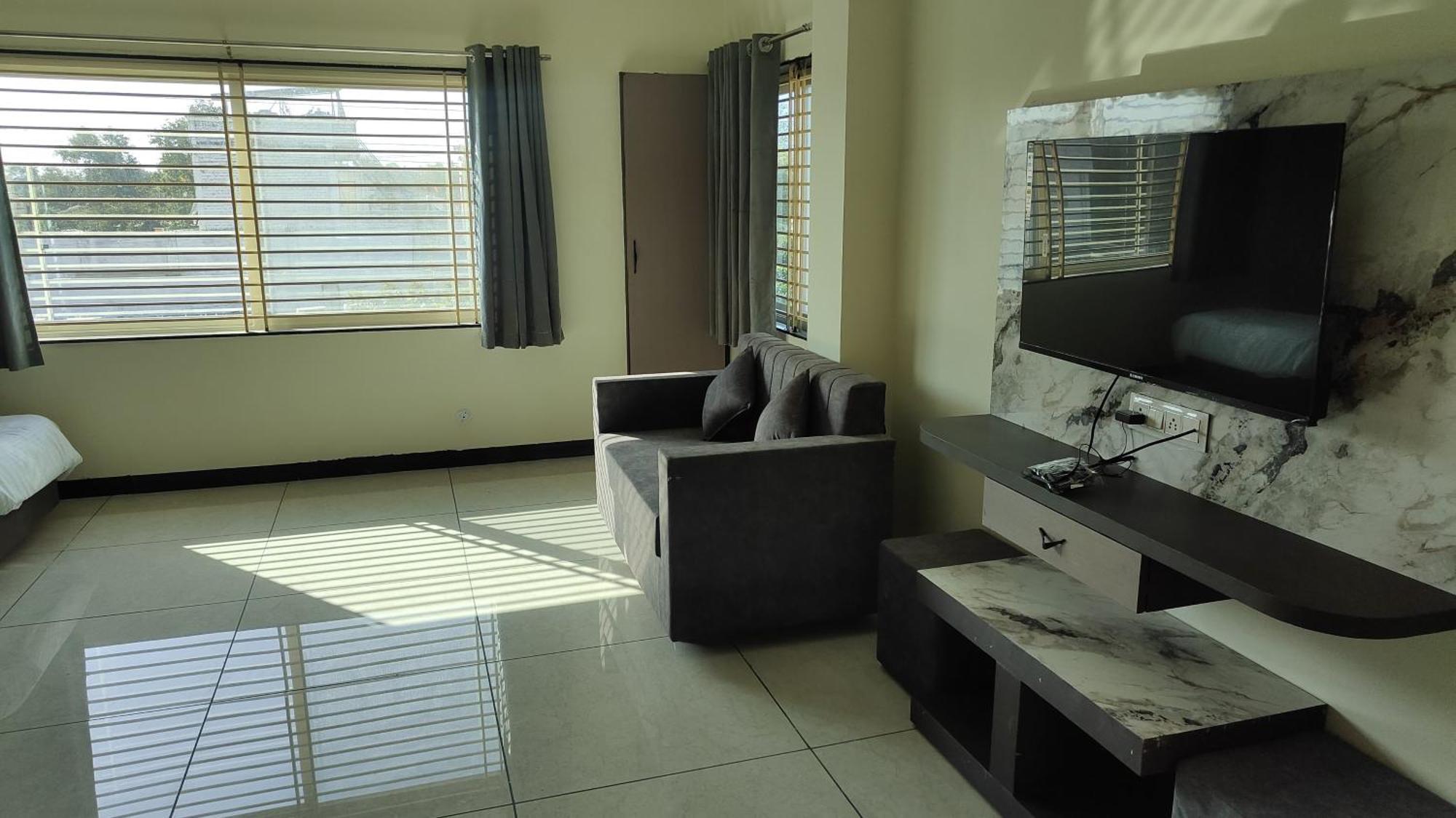 Yashomati Hotel Maheshwar Экстерьер фото