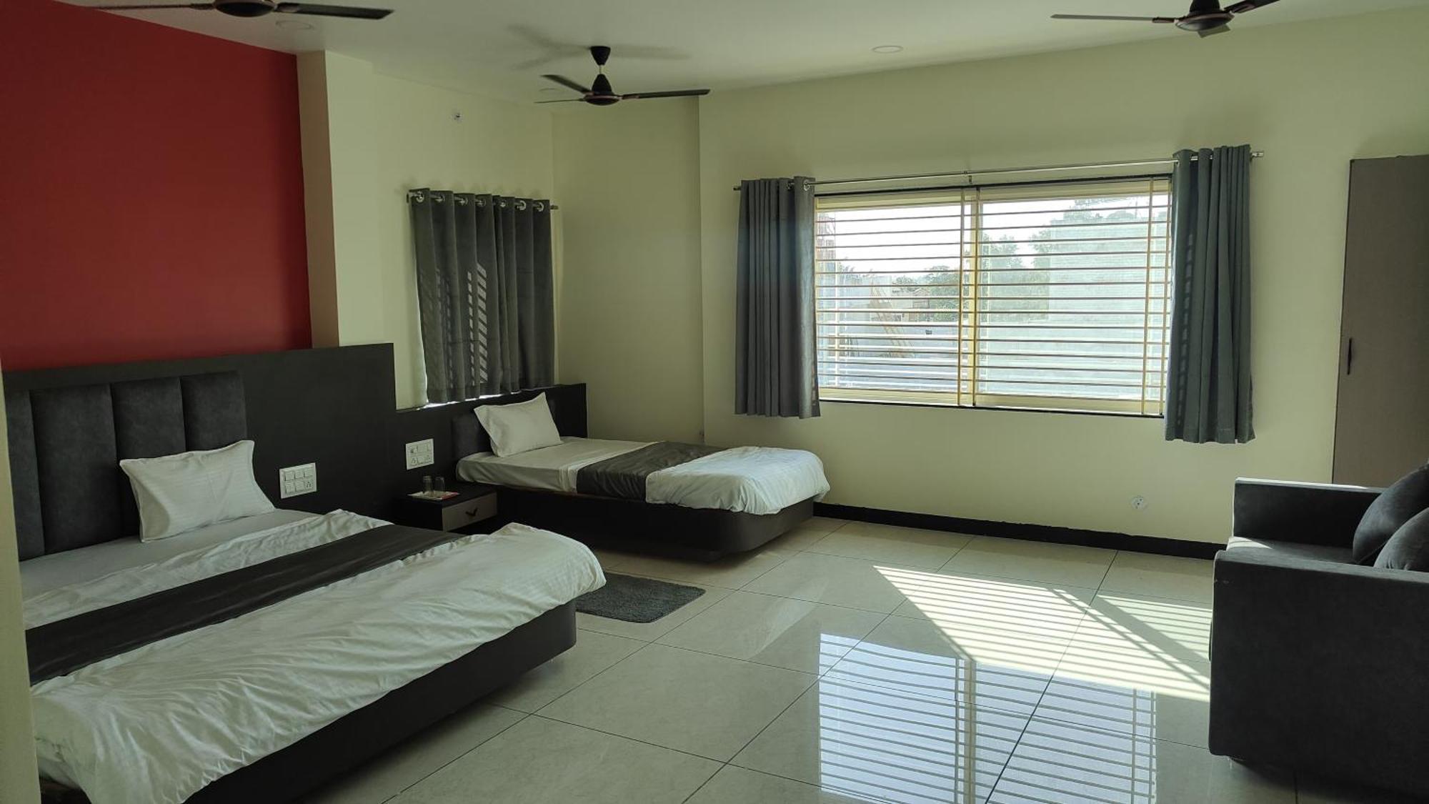 Yashomati Hotel Maheshwar Экстерьер фото